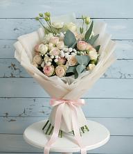 Букет цветов из:  Розы и Лизиантусы в Посёлок Центральной усадьбы совхоза Озёры