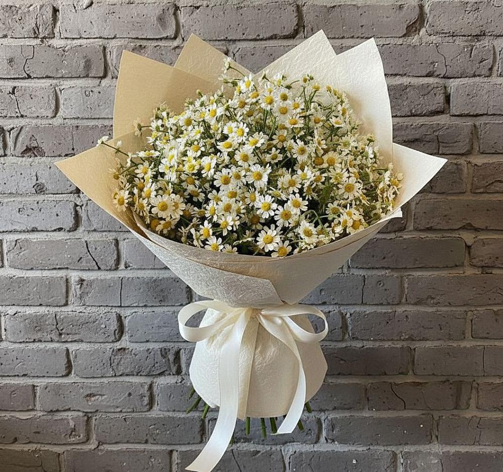 Букет цветов из: Ромашки в Посёлок Центральной усадьбы совхоза Озёры