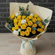 Букет цветов из:  Розы в Посёлок Центральной усадьбы совхоза Озёры