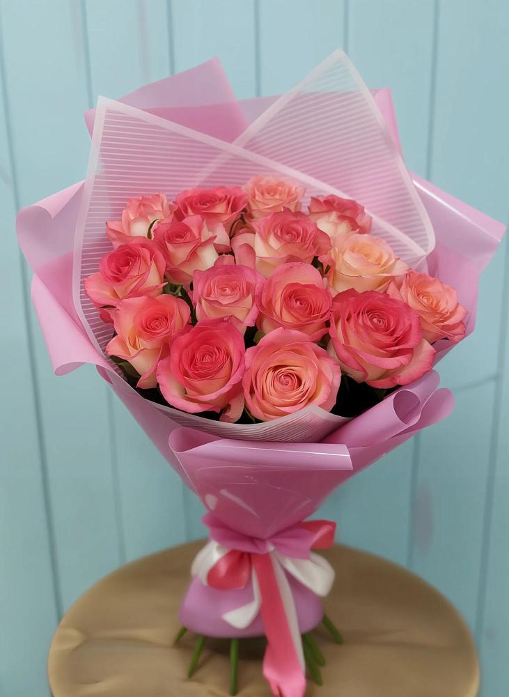 Букет 15 Розовых роз Равель в Посёлок Центральной усадьбы совхоза Озёры