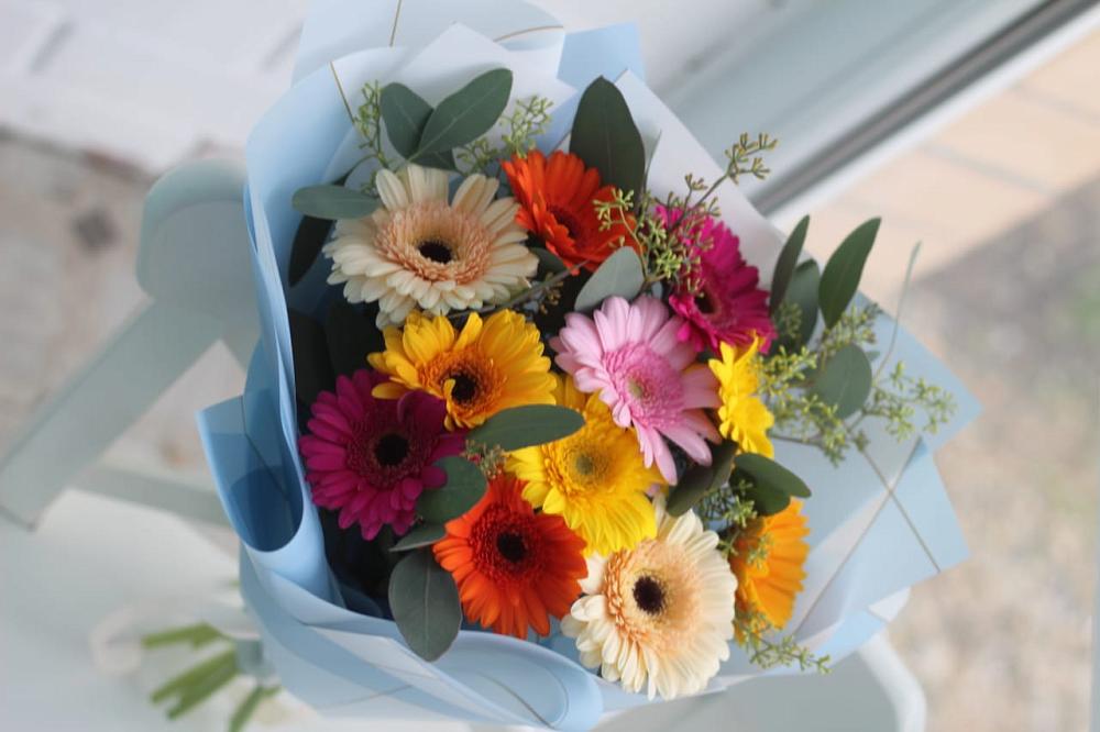 Букет цветов из: Герберы в Посёлок Центральной усадьбы совхоза Озёры