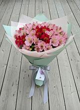 Букет цветов из:  Альстромерии в Посёлок Центральной усадьбы совхоза Озёры