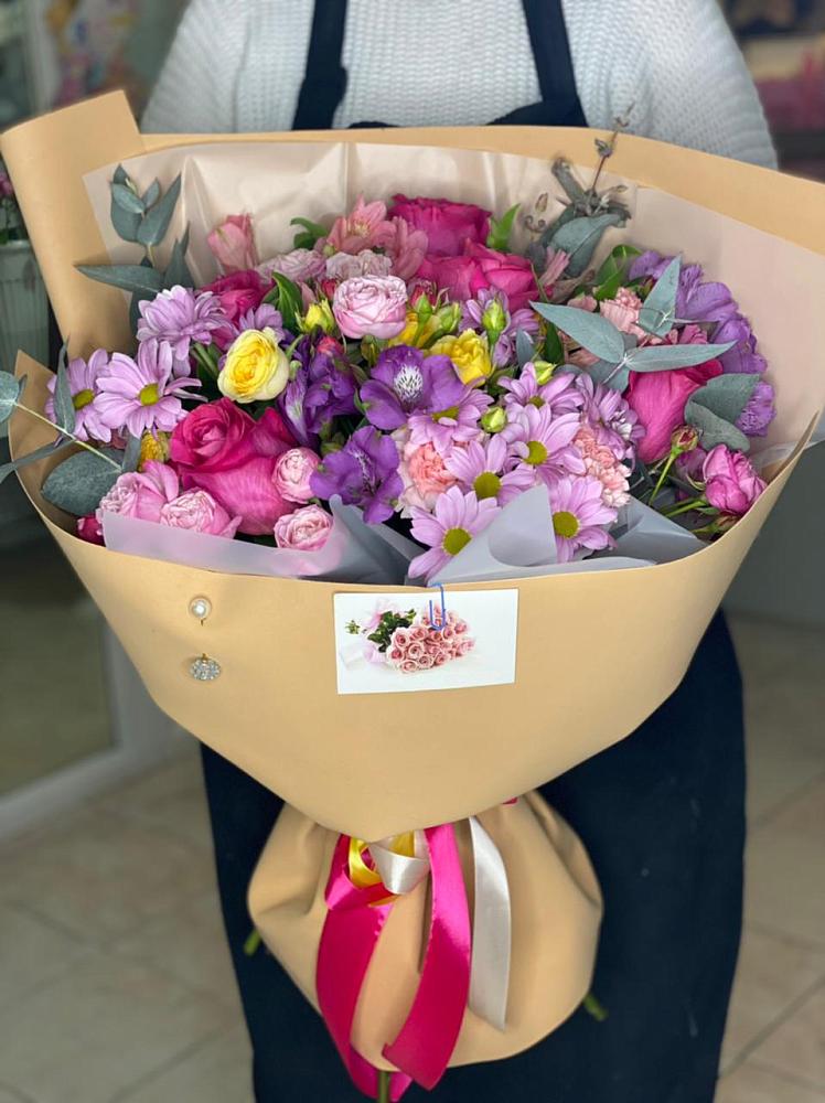 Букет цветов из: Хризантемы, Гвоздики и Альстромерии в Посёлок Центральной усадьбы совхоза Озёры