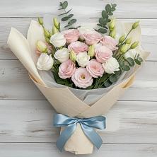 Букет цветов из:  Лизиантусы в Посёлок Центральной усадьбы совхоза Озёры