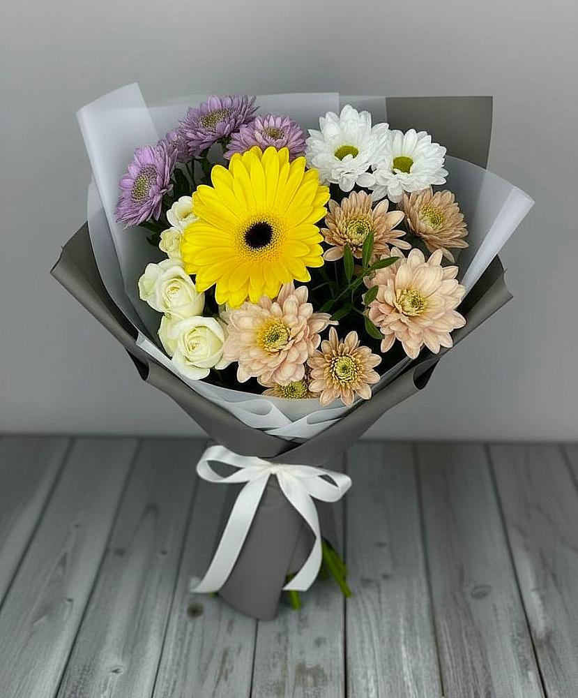 Букет цветов из: Розы, Герберы и Хризантемы в Посёлок Центральной усадьбы совхоза Озёры