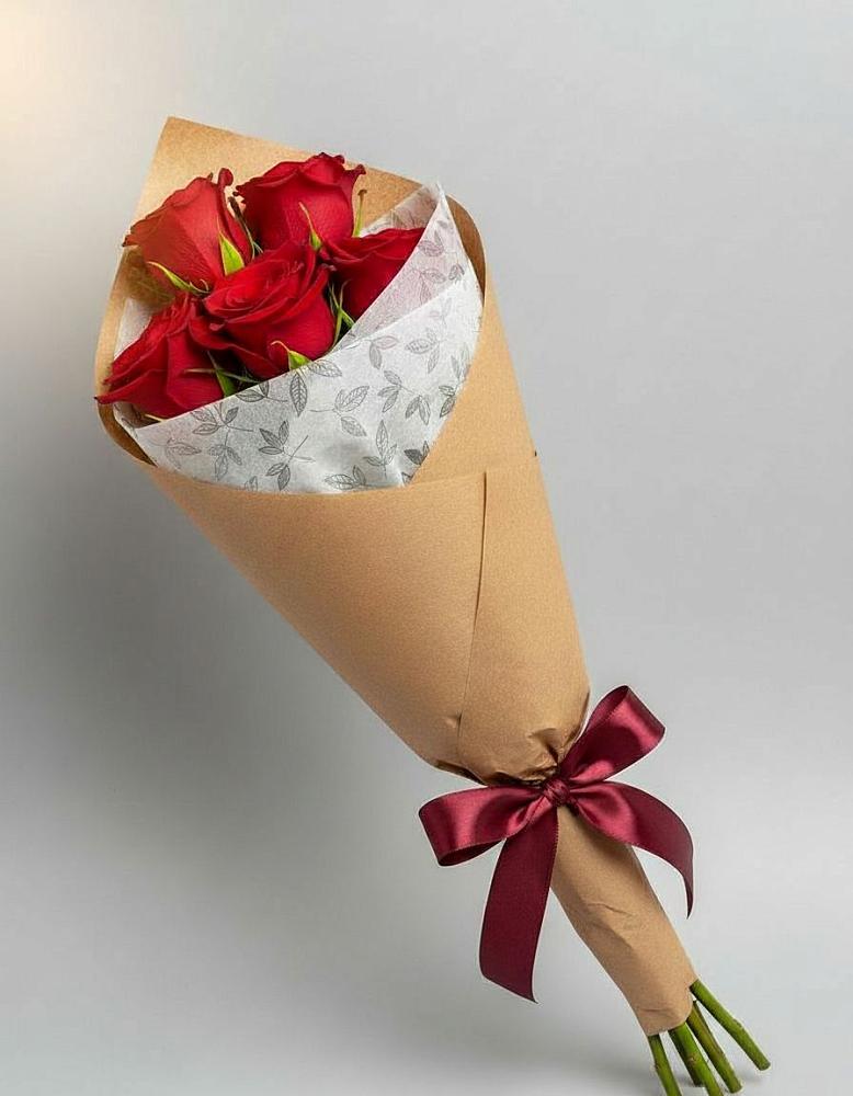 Букет цветов из: Розы в Посёлок Центральной усадьбы совхоза Озёры