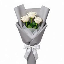 Букет 3 белые розы в Посёлок Центральной усадьбы совхоза Озёры