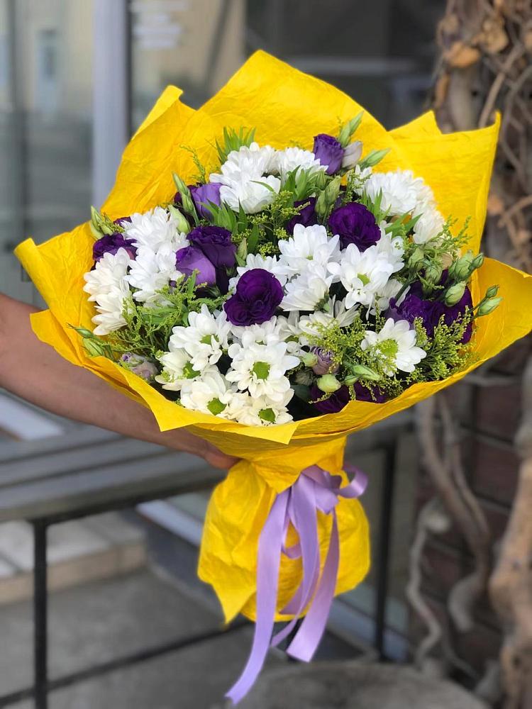 Букет цветов из: Ирисы, Хризантемы и Ромашки в Посёлок Центральной усадьбы совхоза Озёры