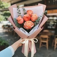 Букет цветов из:  Розы в Посёлок Центральной усадьбы совхоза Озёры