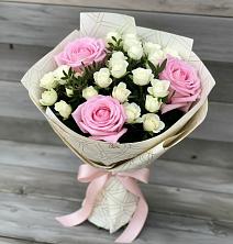 Букет цветов из:  Розы в Посёлок Центральной усадьбы совхоза Озёры