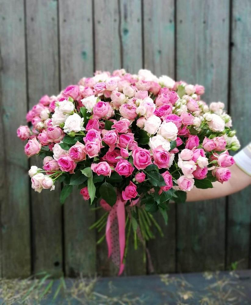 Букет Розовые кустовые розы Натали и Лав Лидия в Посёлок Центральной усадьбы совхоза Озёры