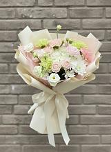 Букет цветов из:  Гвоздики, Розы, Лизиантусы и Хризантемы #REPLACE_PRED# Посёлок Центральной усадьбы совхоза Озёры