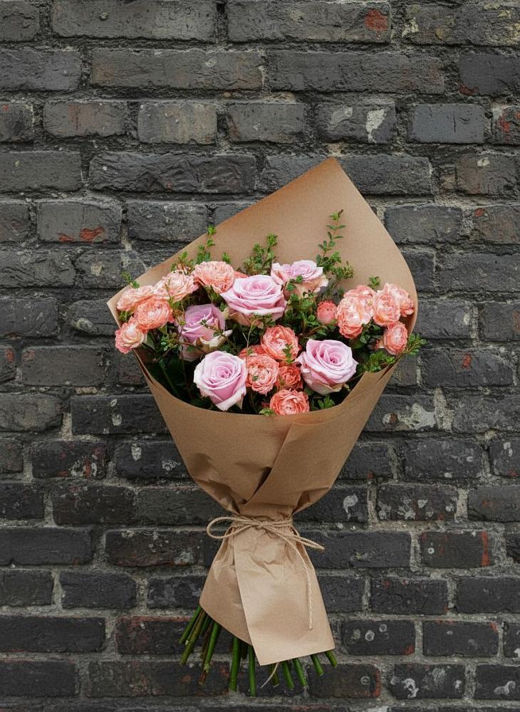 Букет цветов из: Розы в Посёлок Центральной усадьбы совхоза Озёры