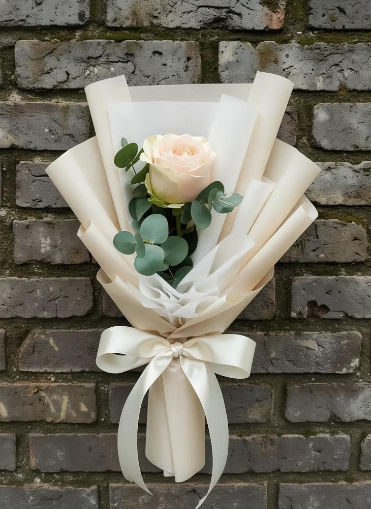 Букет цветов из: Розы в Посёлок Центральной усадьбы совхоза Озёры