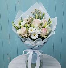 Букет цветов из:  Розы и Лизиантусы в Посёлок Центральной усадьбы совхоза Озёры