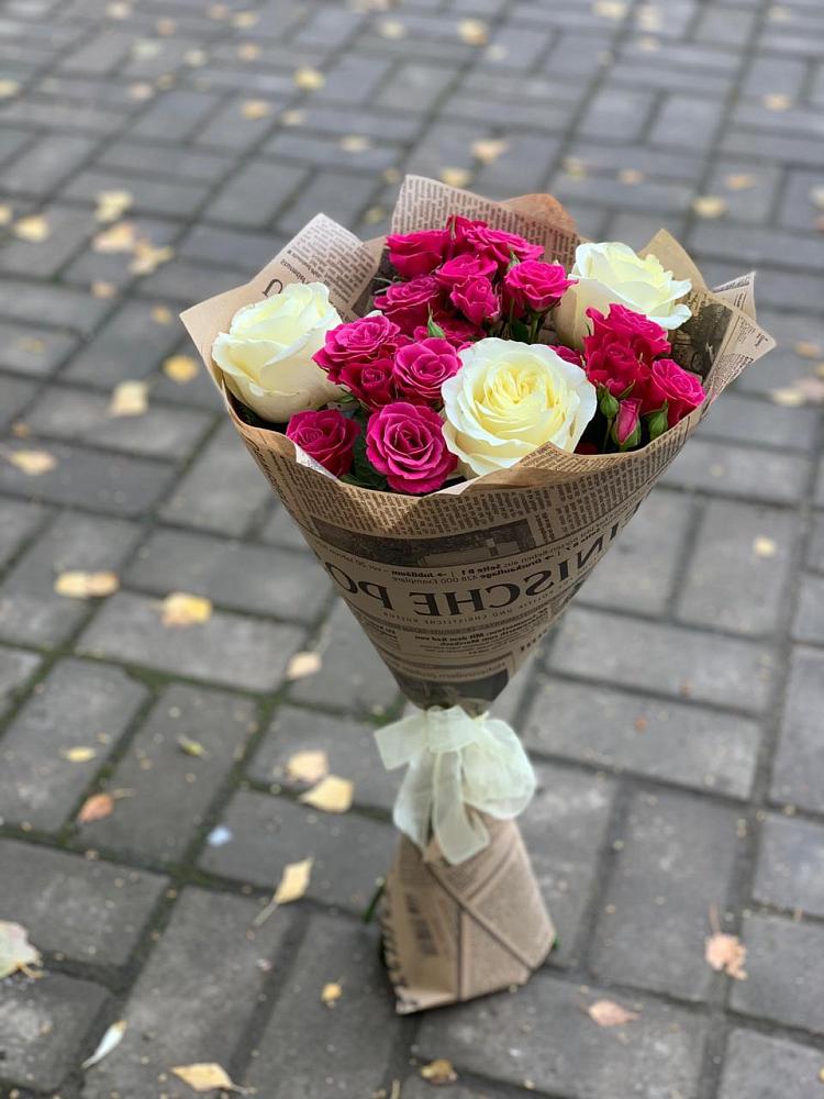 Букет цветов из: Розы в Посёлок Центральной усадьбы совхоза Озёры