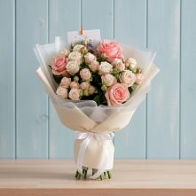 Букет цветов из:  Розы в Посёлок Центральной усадьбы совхоза Озёры