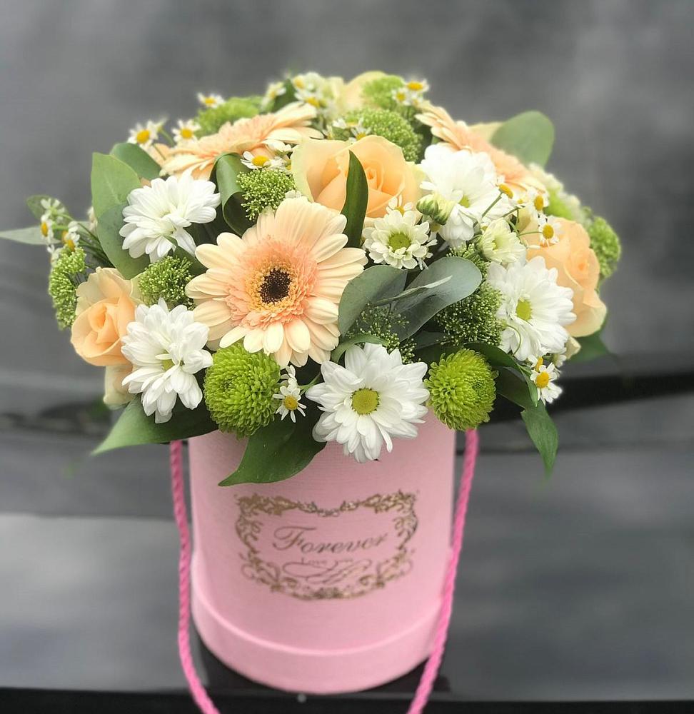 Цветочная композиция из Розы, Герберы и Хризантемы в шляпной коробке в Посёлок Центральной усадьбы совхоза Озёры