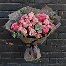 Букет цветов из:  Розы в Посёлок Центральной усадьбы совхоза Озёры