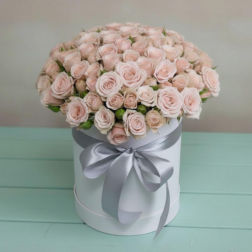 Цветочная композиция из Розы в шляпной коробке в Посёлок Центральной усадьбы совхоза Озёры